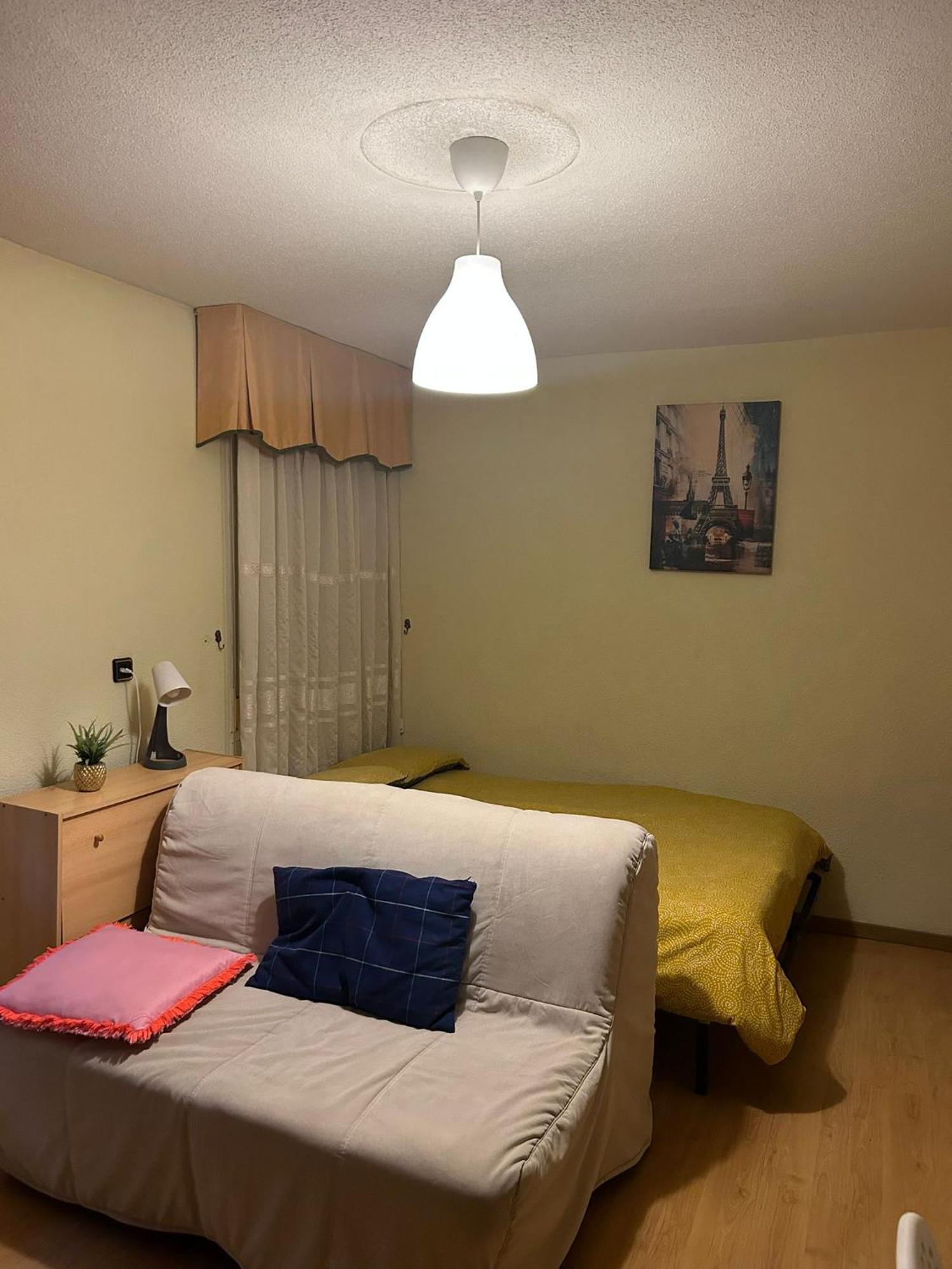 Amplia Habitacion En Buena Ubicacion Madrid Exterior photo